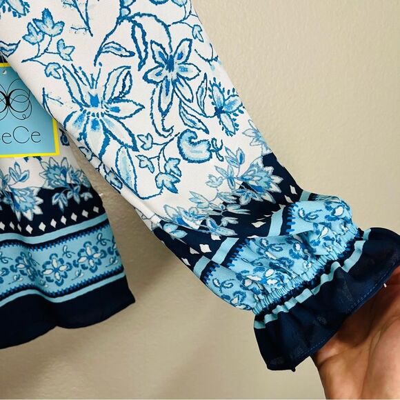 CeCe Women’s Tops Size XL Blue and White Floral Blouse - Picture 6 of 10